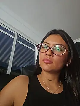 Snapshot of Roma_xxx chatting on June 4, 2026, 8:59 pm Roma xxx online show from June 4, 2026, 8:59 pm