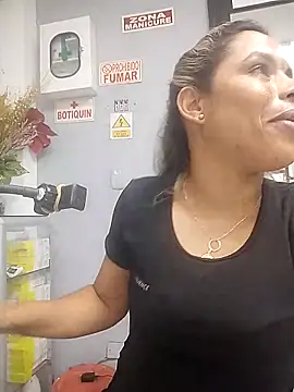 Snapshot of Regina_23 chatting on February 26, 2026, 9:47 pm Regina 23 online show from February 26, 2026, 9:47 pm