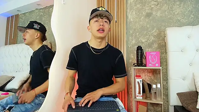 Dark Nico online show from April 15, 2026, 3:46 am