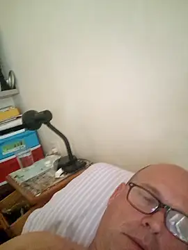 Snapshot of Ulisesss69 chatting on February 24, 2026, 4:16 pm Ulisesss69 online show from February 24, 2026, 4:16 pm