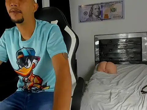 Snapshot of badboy_master chatting on February 12, 2026, 11:44 pm badboy master online show from February 12, 2026, 11:44 pm