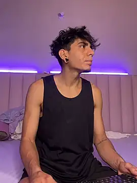 abrilandjulian online show from March 27, 2026, 11:54 am