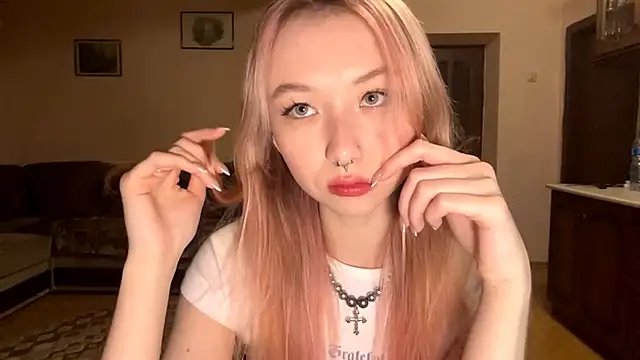 Snapshot of PinkTraible chatting on February 13, 2026, 1:07 pm PinkTraible online show from February 13, 2026, 1:07 pm