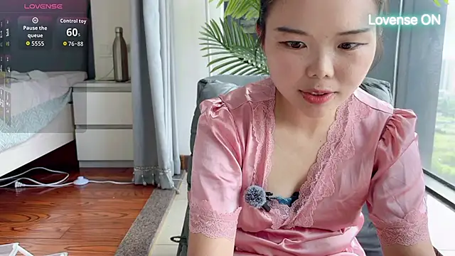xiaosu22 online show from June 5, 2026, 6:52 am