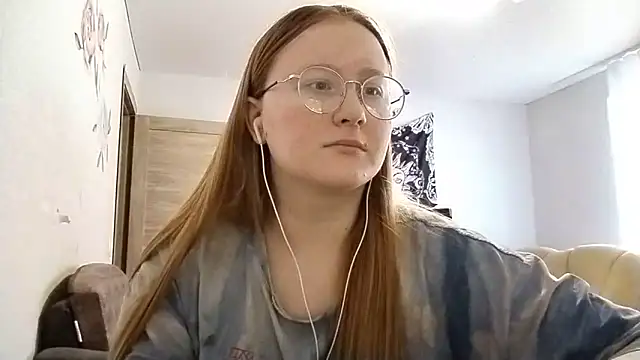 Snapshot of AnikaLipps chatting on March 2, 2026, 2:13 pm AnikaLipps online show from March 2, 2026, 2:13 pm