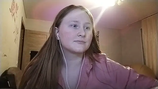 AnikaLipps online show from April 7, 2026, 2:23 am