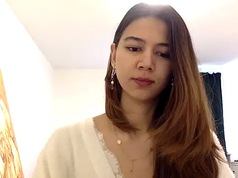 KiraVixenSweet online show from February 16, 2026, 11:06 am