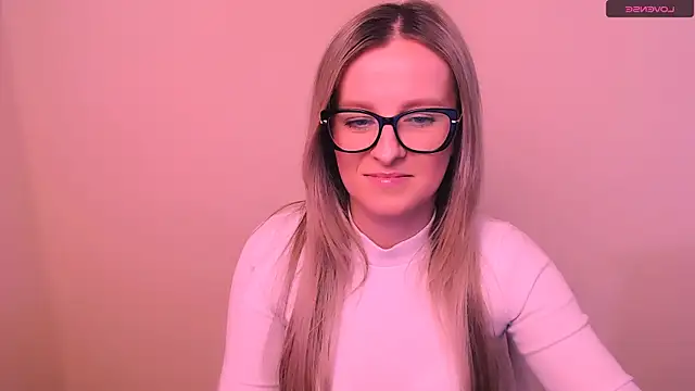 AnnePeach online show from February 18, 2026, 5:09 pm