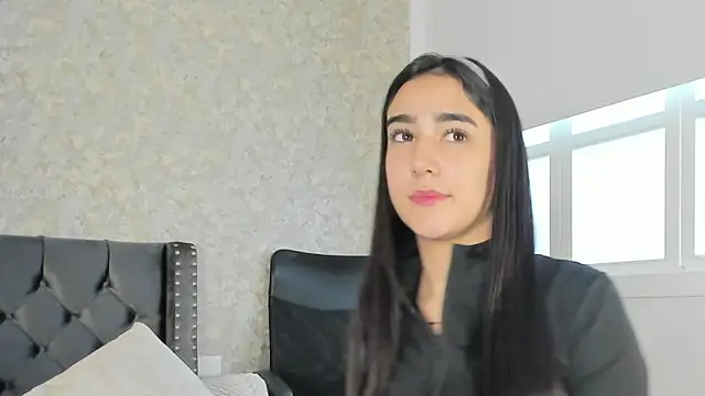 Anika H online show from June 4, 2026, 12:33 pm