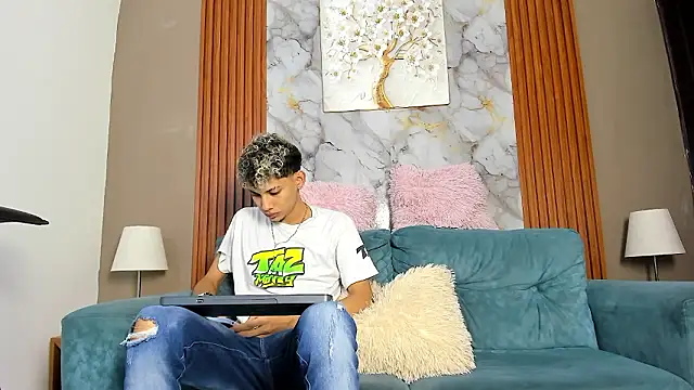 YOUNG BOYS HELL online show from March 20, 2026, 1:10 am