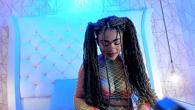 Snapshot of Malikasoleil chatting on March 1, 2026, 5:31 am Malikasoleil online show from March 1, 2026, 5:31 am