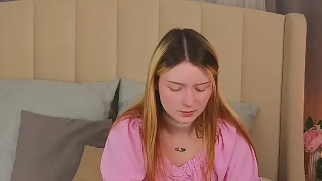 AlyssFrost online show from May 19, 2026, 2:51 am