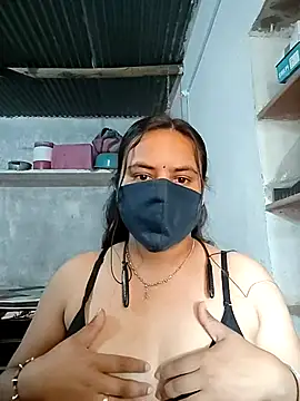 Snapshot of taniya0 chatting on February 20, 2026, 6:48 am taniya0 online show from February 20, 2026, 6:48 am