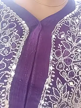 taniya0 online show from June 20, 2026, 11:57 am