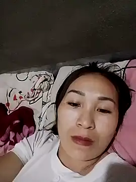 Snapshot of Thobaby112 chatting on February 15, 2026, 10:03 am Thobaby112 online show from February 15, 2026, 10:03 am