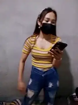 Thobaby112 online show from April 15, 2026, 9:05 am