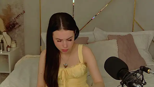 Snapshot of LanaLedger chatting on February 22, 2026, 10:36 am LanaLedger online show from February 22, 2026, 10:36 am