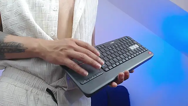 polloCol4U online show from April 18, 2026, 4:38 am