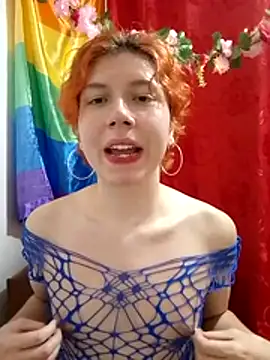 Snapshot of JULESFOX chatting on February 18, 2026, 12:28 am JULESFOX online show from February 18, 2026, 12:28 am