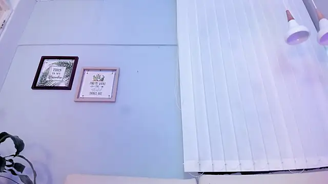 Amber Novoa online show from February 16, 2026, 3:19 pm