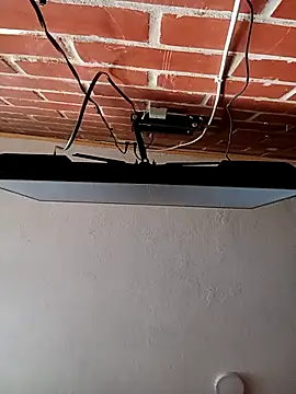 kiki milu online show from April 3, 2026, 8:51 pm