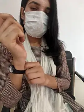 tanzum khan3202 online show from March 14, 2026, 8:09 am