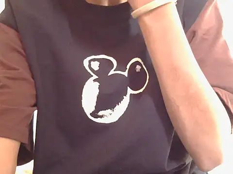 liliy 00 online show from February 16, 2026, 10:11 am