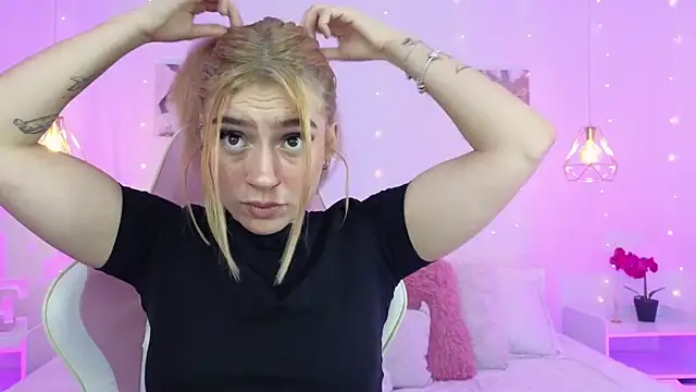 Emma softt online show from April 8, 2026, 5:51 am