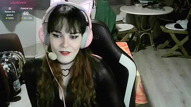 Snapshot of Samanteased chatting on February 18, 2026, 5:31 pm Samanteased online show from February 18, 2026, 5:31 pm