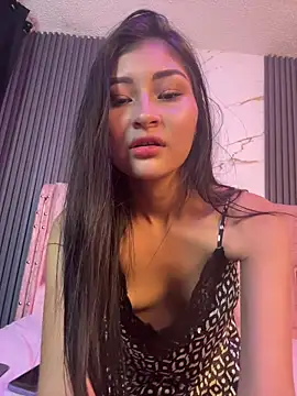 Snapshot of Aylin_fire chatting on February 27, 2026, 6:52 pm Aylin fire online show from February 27, 2026, 6:52 pm