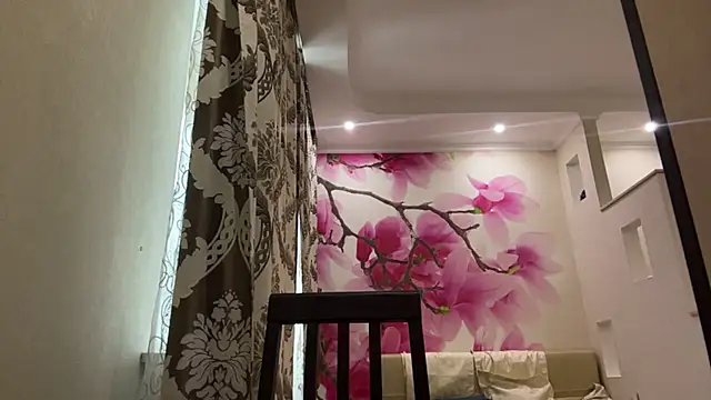 Snapshot of MaeRaads chatting on February 28, 2026, 12:28 pm MaeRaads online show from February 28, 2026, 12:28 pm