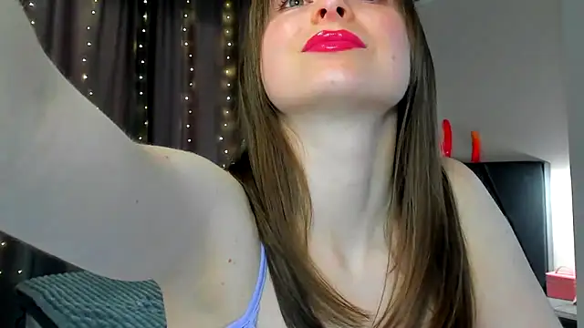 megann fox2 online show from April 16, 2026, 2:40 pm