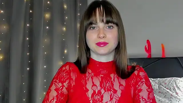 Snapshot of megann_fox2 chatting on April 28, 2026, 5:51 pm megann fox2 online show from April 28, 2026, 5:51 pm