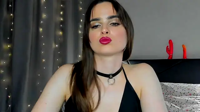 Snapshot of megann_fox2 chatting on May 21, 2026, 4:25 pm megann fox2 online show from May 21, 2026, 4:25 pm