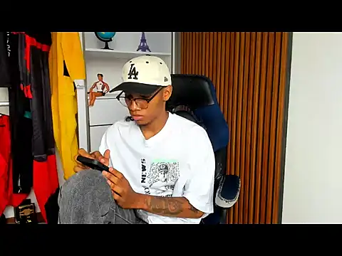 Snapshot of yandi_hot chatting on March 3, 2026, 2:12 pm yandi hot online show from March 3, 2026, 2:12 pm