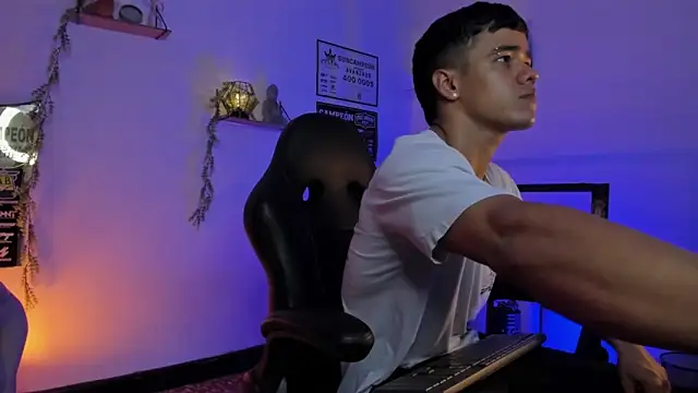 Snapshot of Rob_zaens33 chatting on February 20, 2026, 1:33 pm Rob zaens33 online show from February 20, 2026, 1:33 pm