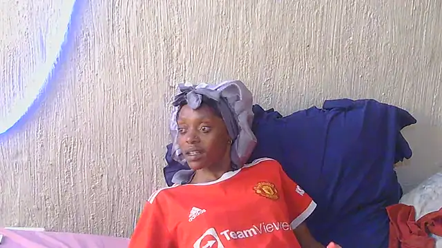 Snapshot of Ebony_Colossus chatting on June 14, 2026, 10:39 am Ebony Colossus online show from June 14, 2026, 10:39 am
