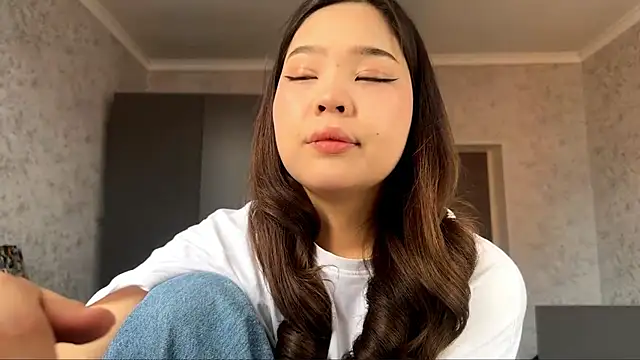 Snapshot of RegenaLandauer chatting on March 2, 2026, 7:15 am RegenaLandauer online show from March 2, 2026, 7:15 am