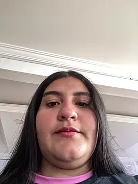 kendra crow  online show from February 18, 2026, 5:09 pm