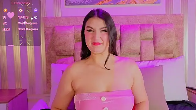 zoe moon   online show from March 28, 2026, 3:50 am