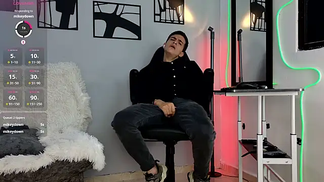 Snapshot of nico_pelusa chatting on March 2, 2026, 11:06 am nico pelusa online show from March 2, 2026, 11:06 am