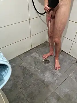 sniffgodtoy online show from April 5, 2026, 10:18 pm