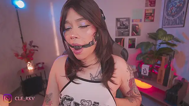 violette clerk1  online show from March 28, 2026, 10:20 pm