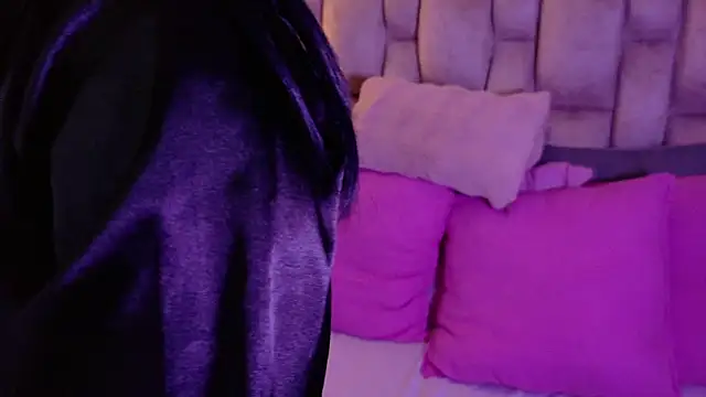 IsabellaRossi online show from March 26, 2026, 11:21 pm