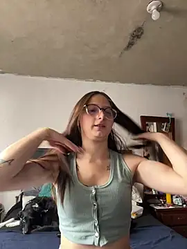 Snapshot of Aria__Rousse03 chatting on February 18, 2026, 2:35 pm Aria Rousse03 online show from February 18, 2026, 2:35 pm