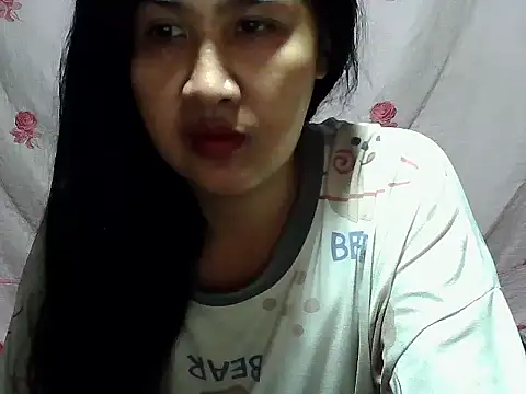 Snapshot of Sh1nbae22 chatting on April 24, 2026, 8:50 am Sh1nbae22 online show from April 24, 2026, 8:50 am
