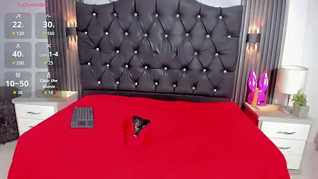 Valentina-Nova- online show from June 4, 2026, 8:04 pm