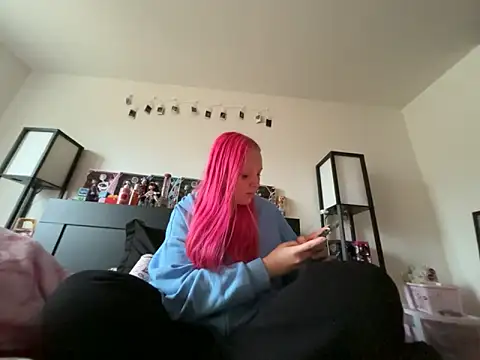 Snapshot of pinkhairfun16 chatting on February 21, 2026, 11:06 pm pinkhairfun16 online show from February 21, 2026, 11:06 pm