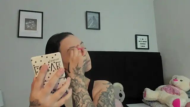 sabbrand0111 online show from April 14, 2026, 8:48 pm