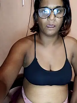 indianstrawberrylips4u online show from March 29, 2026, 8:42 pm